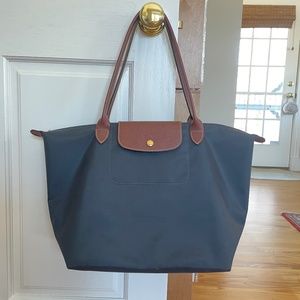 Le Pliage Large, charcoal gray